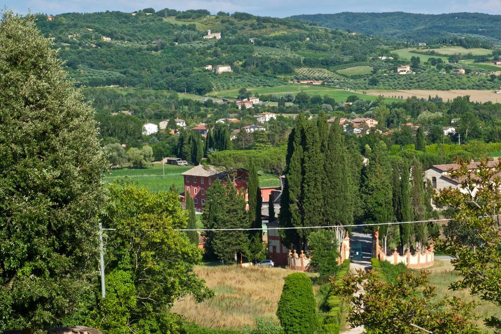 Rosso Porpora Villa Colle Umberto  Kültér fotó