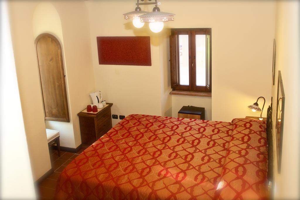 Rosso Porpora Villa Colle Umberto  Kültér fotó